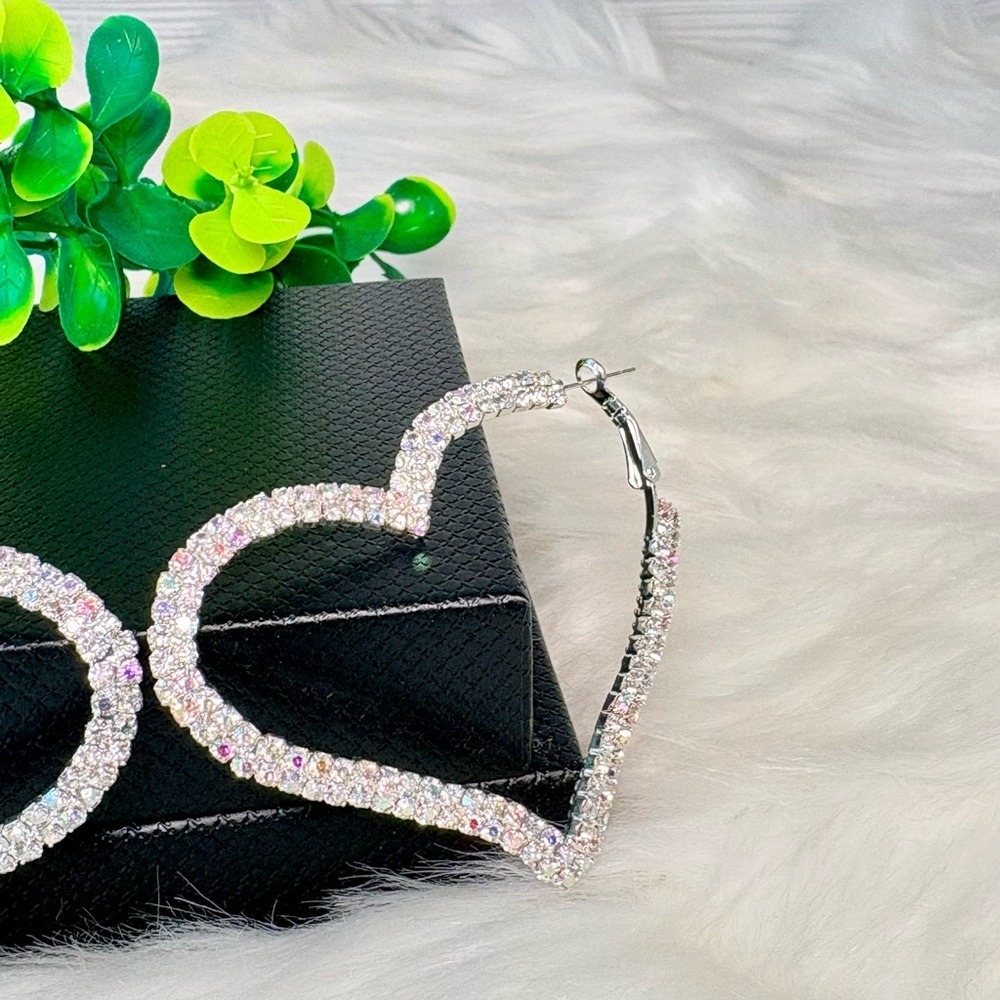 Sparkling Rhinestone‎ Heart Hoop Earrings - Picture 15 of 17